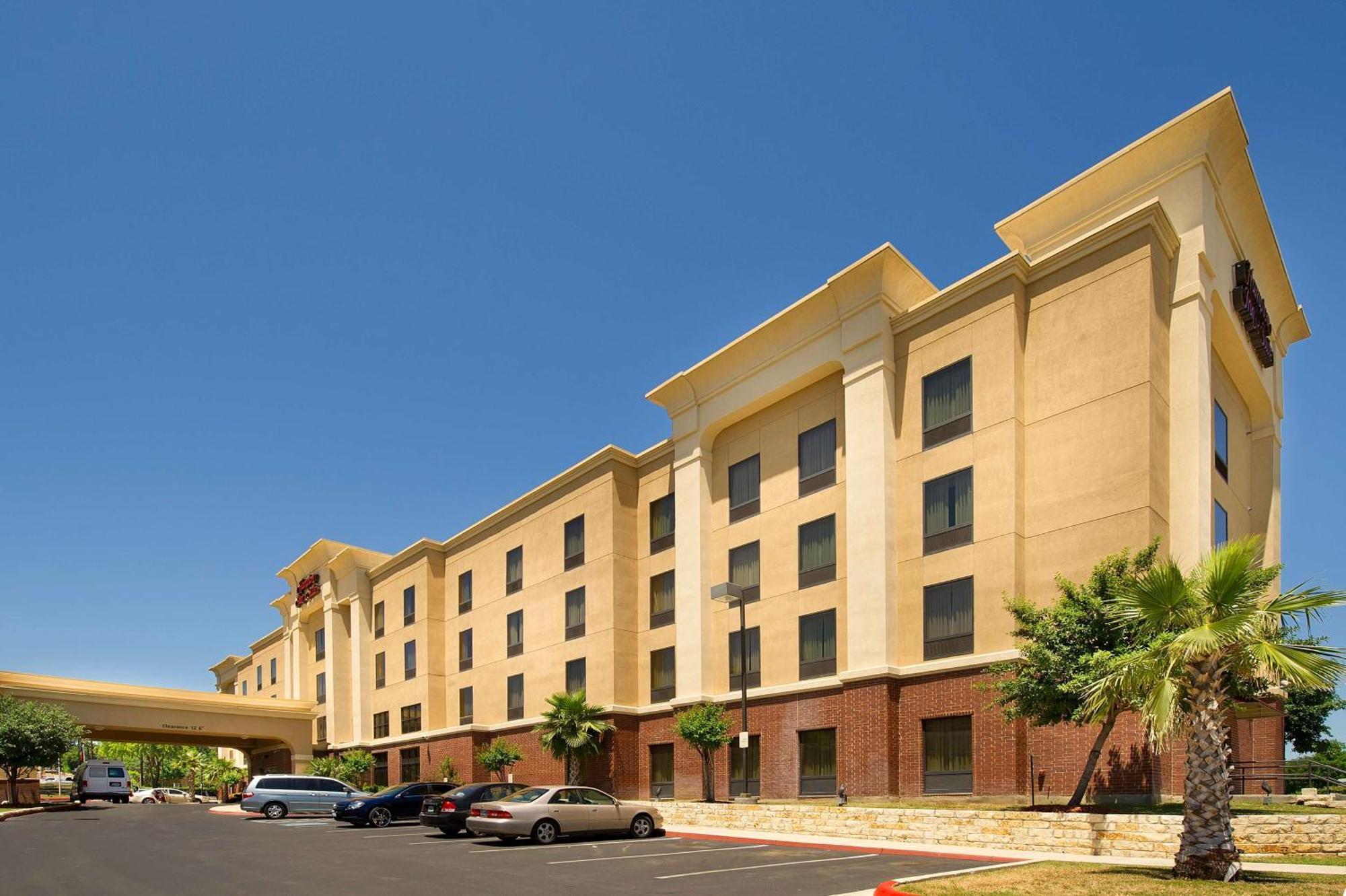 Hampton Inn And Suites San Antonio Airport Exterior foto